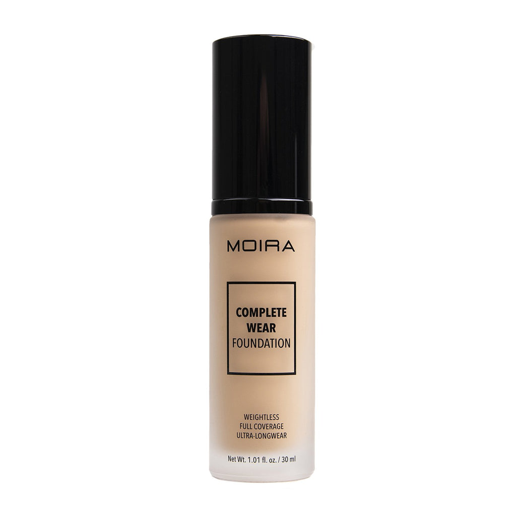 MOIRA Complete Wear Foundation – langanhaltende Foundation für einen makellosen, volldeckenden und seidig-matten Teint.